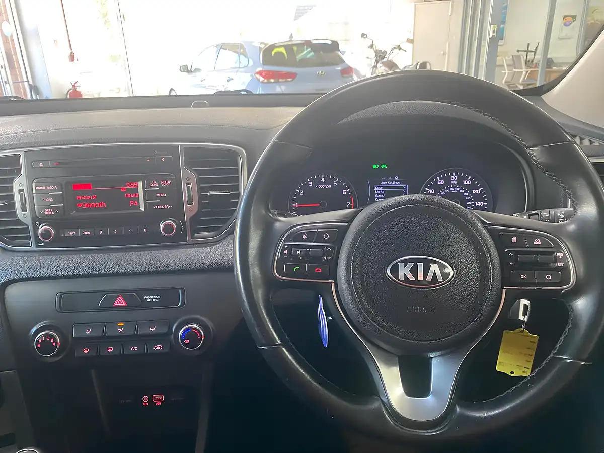 Used 2017 Kia Sportage 1 Blue - Interior and Exterior details 12