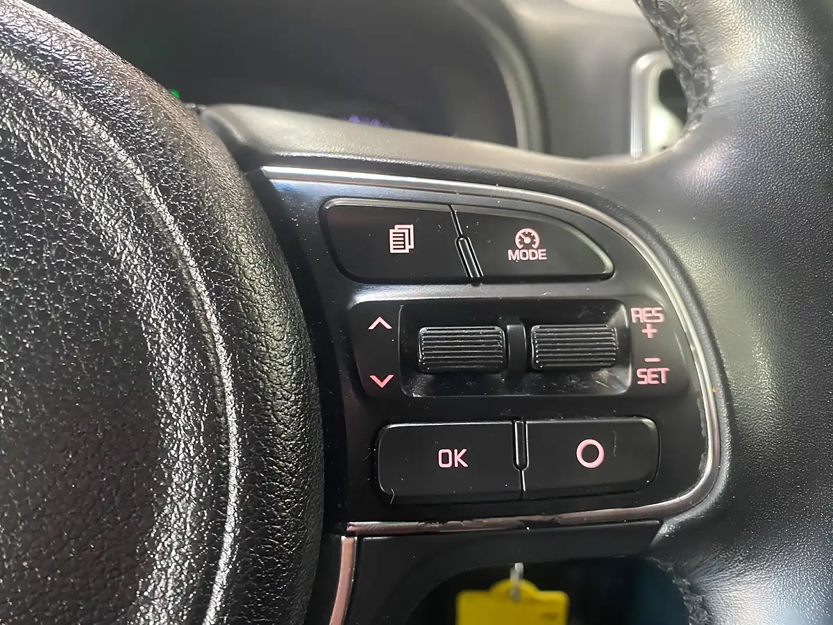 Used 2017 Kia Sportage 1 Blue - Interior and Exterior details 15