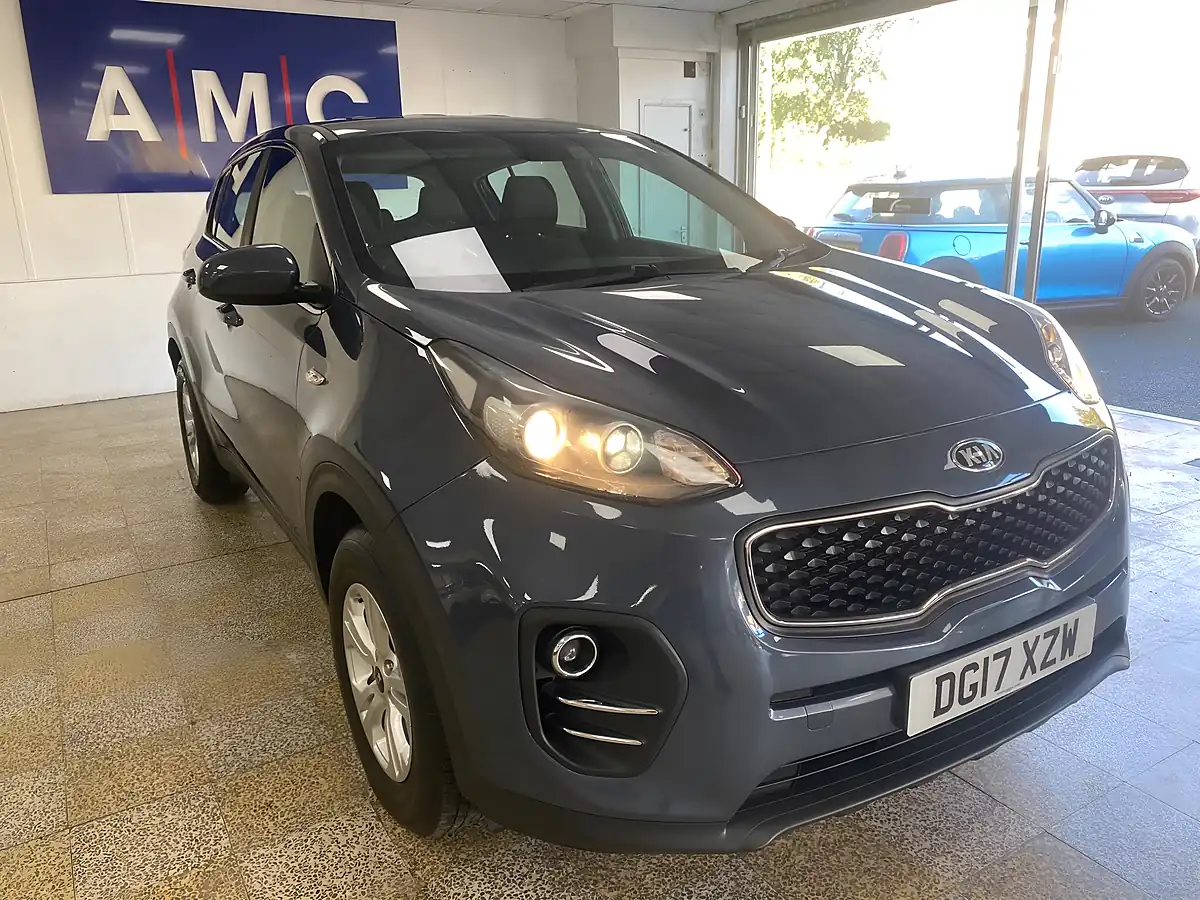 Used 2017 Kia Sportage 1 Blue - Interior and Exterior details 2