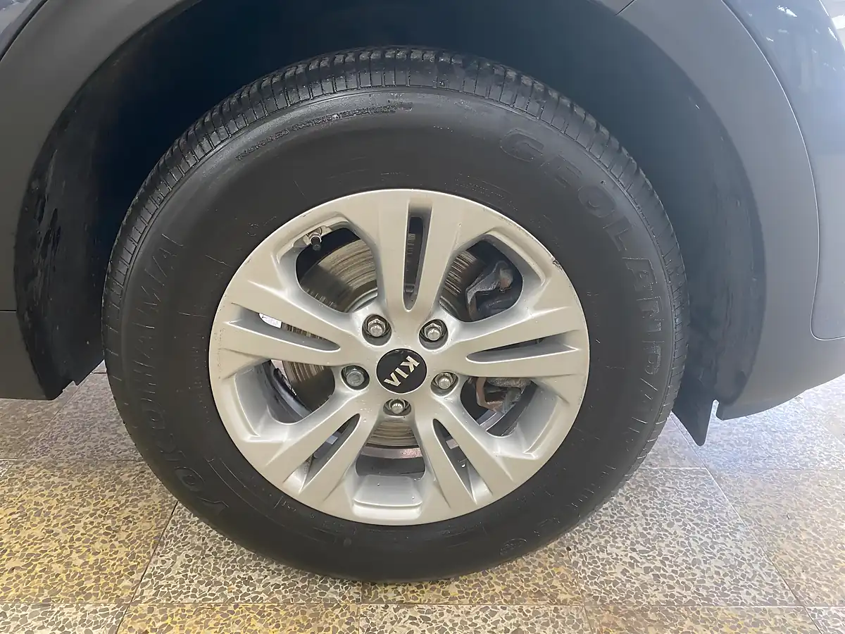 Used 2017 Kia Sportage 1 Blue - Interior and Exterior details 8