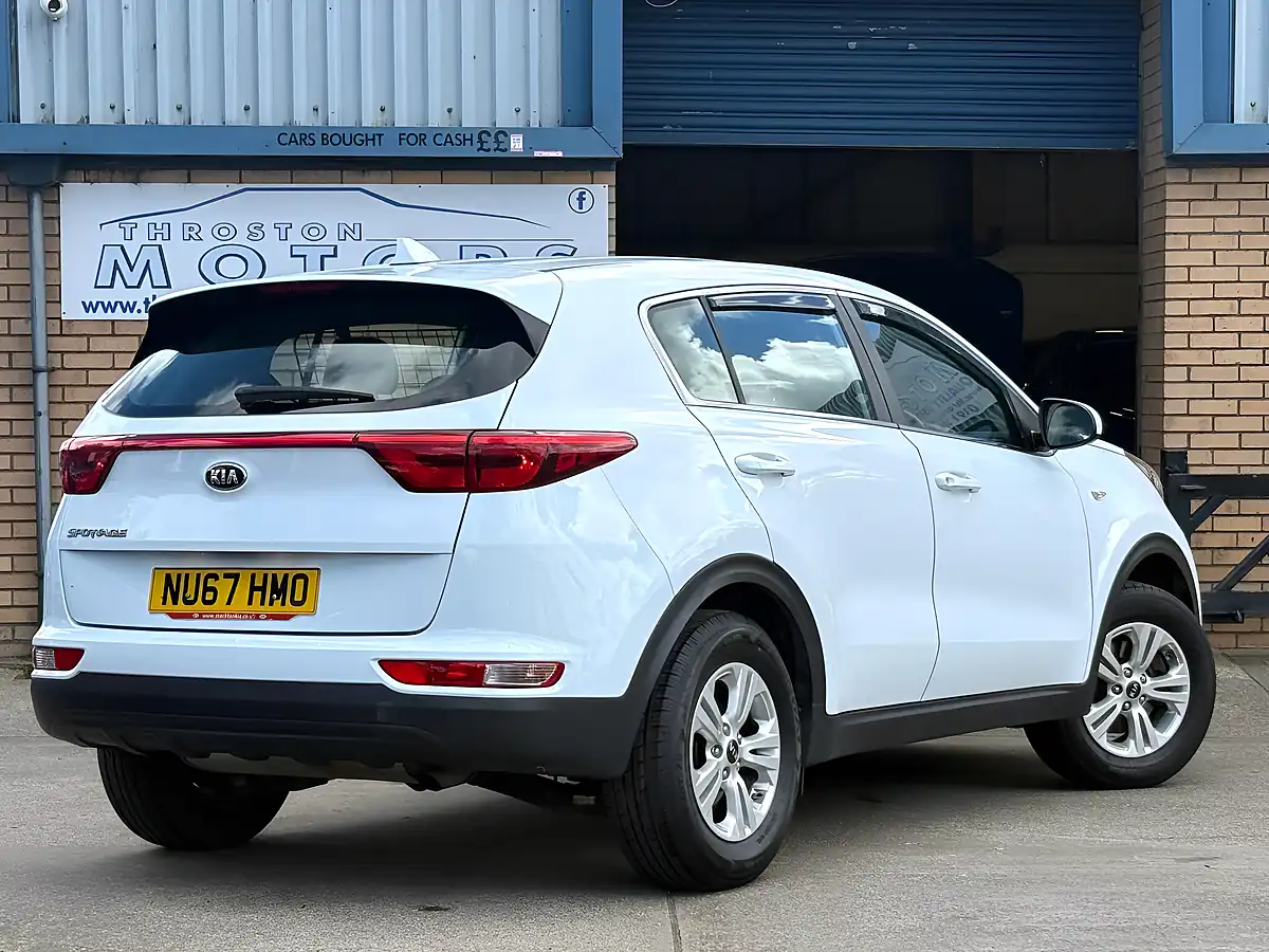 Used 2017 Kia Sportage 1 White - Interior and Exterior details 4