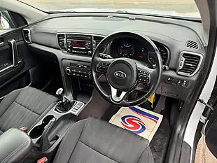 Used 2017 Kia Sportage 1 White - Interior and Exterior details 9