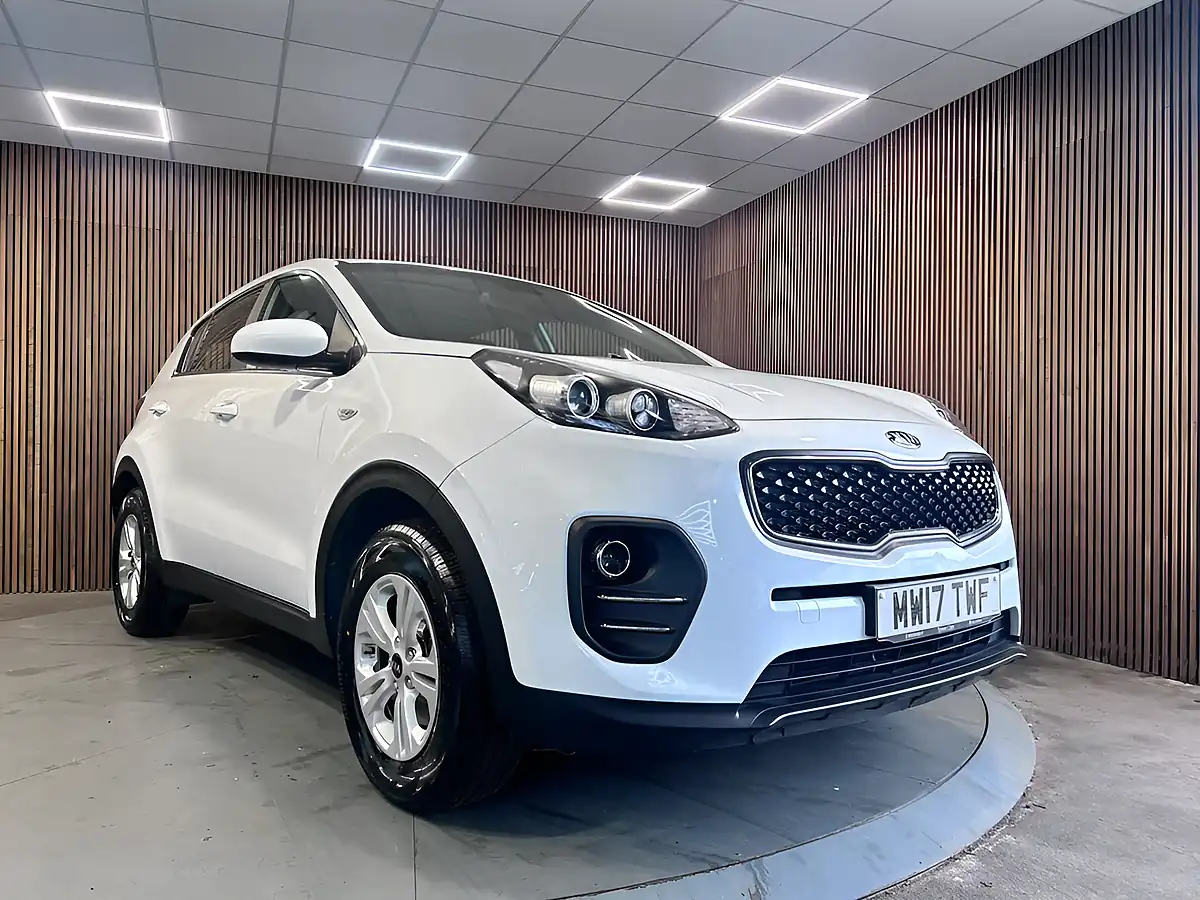 Used 2017 Kia Sportage 1 White - Front View