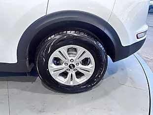 Used 2017 Kia Sportage 1 White - Interior and Exterior details 16