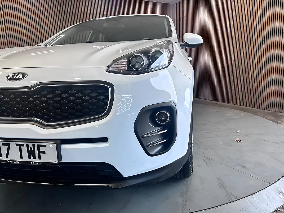 Used 2017 Kia Sportage 1 White - Interior and Exterior details 19