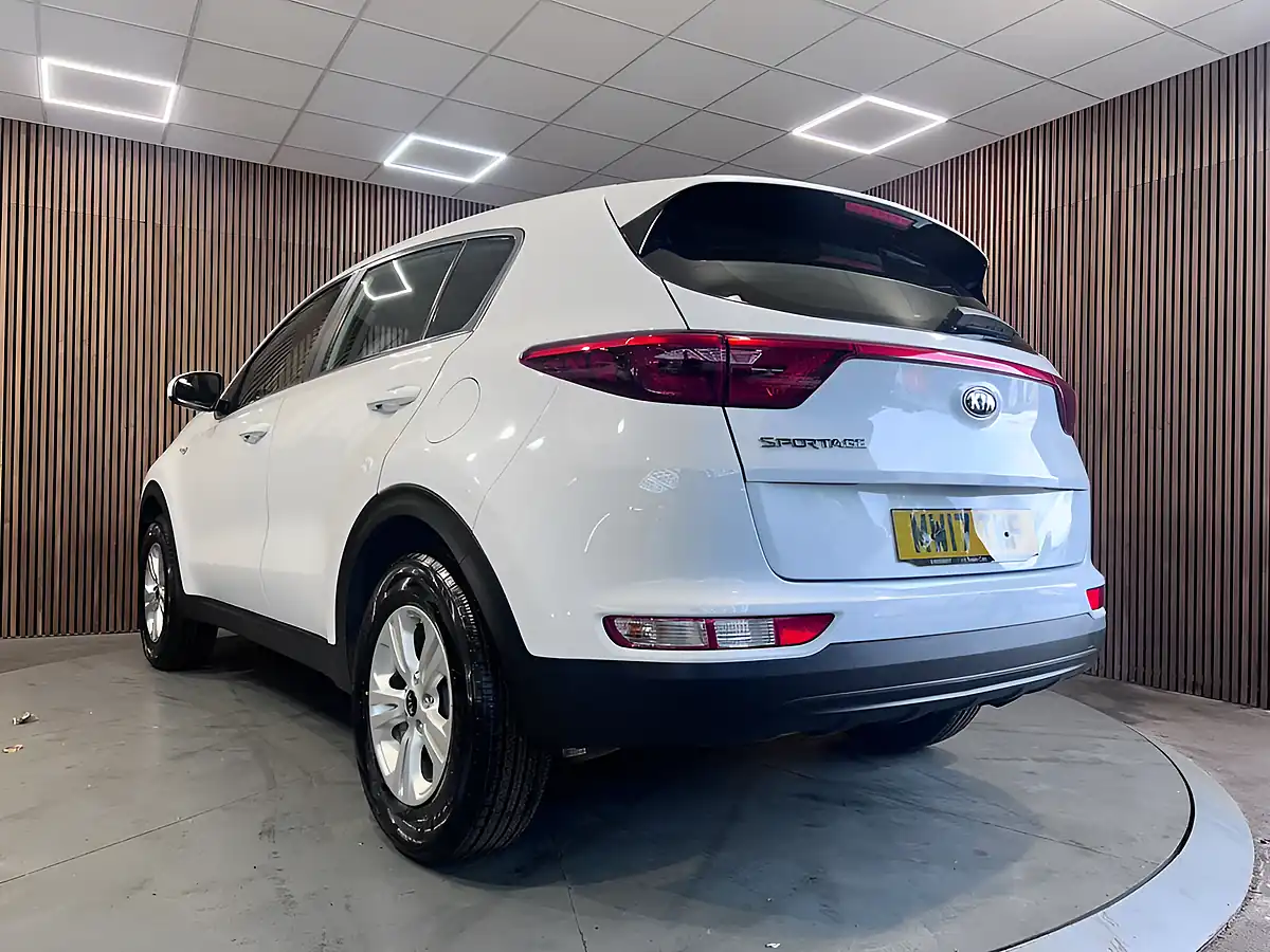Used 2017 Kia Sportage 1 White - Interior and Exterior details 5