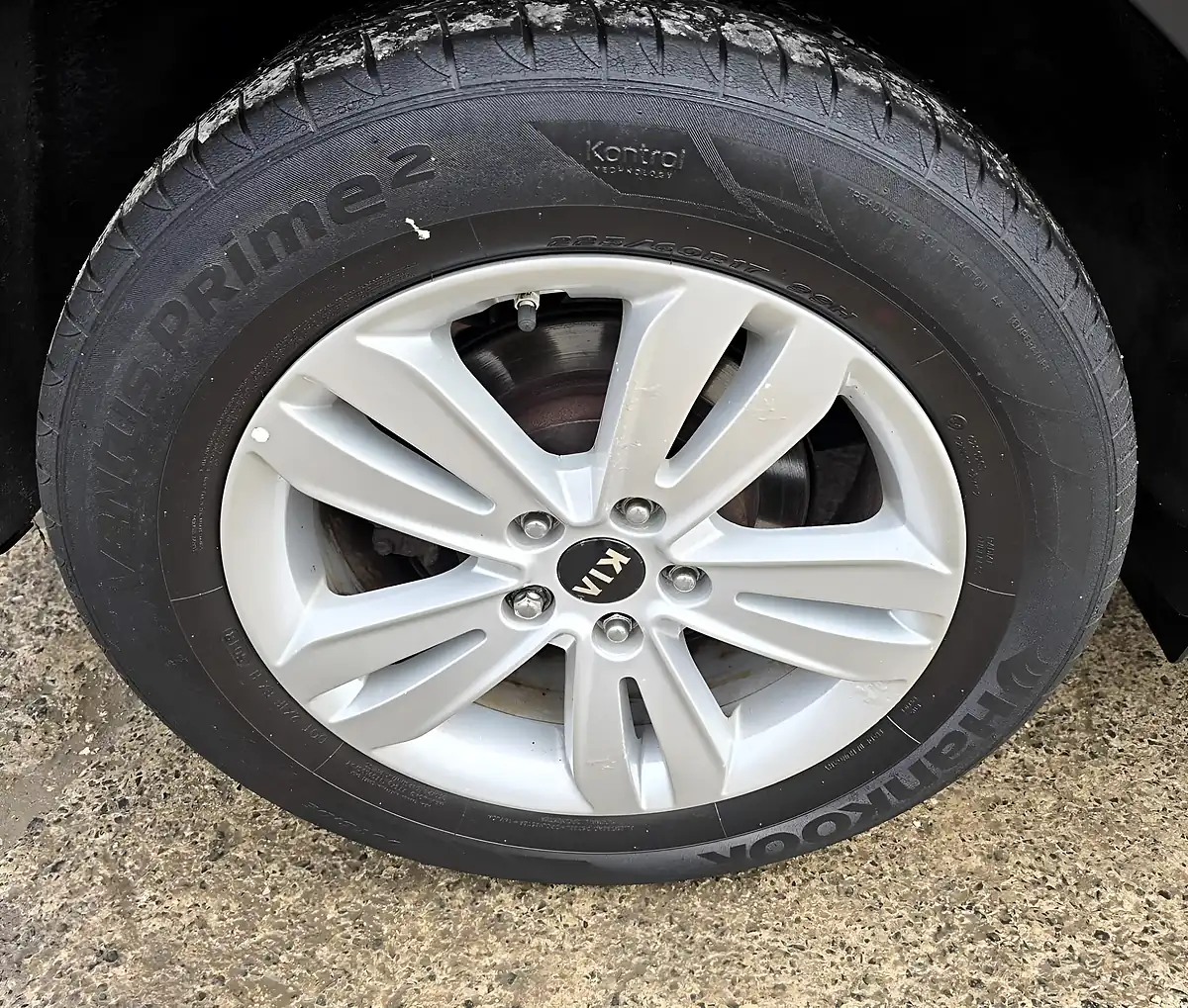 Used 2017 Kia Sportage 2 Black - Interior and Exterior details 12
