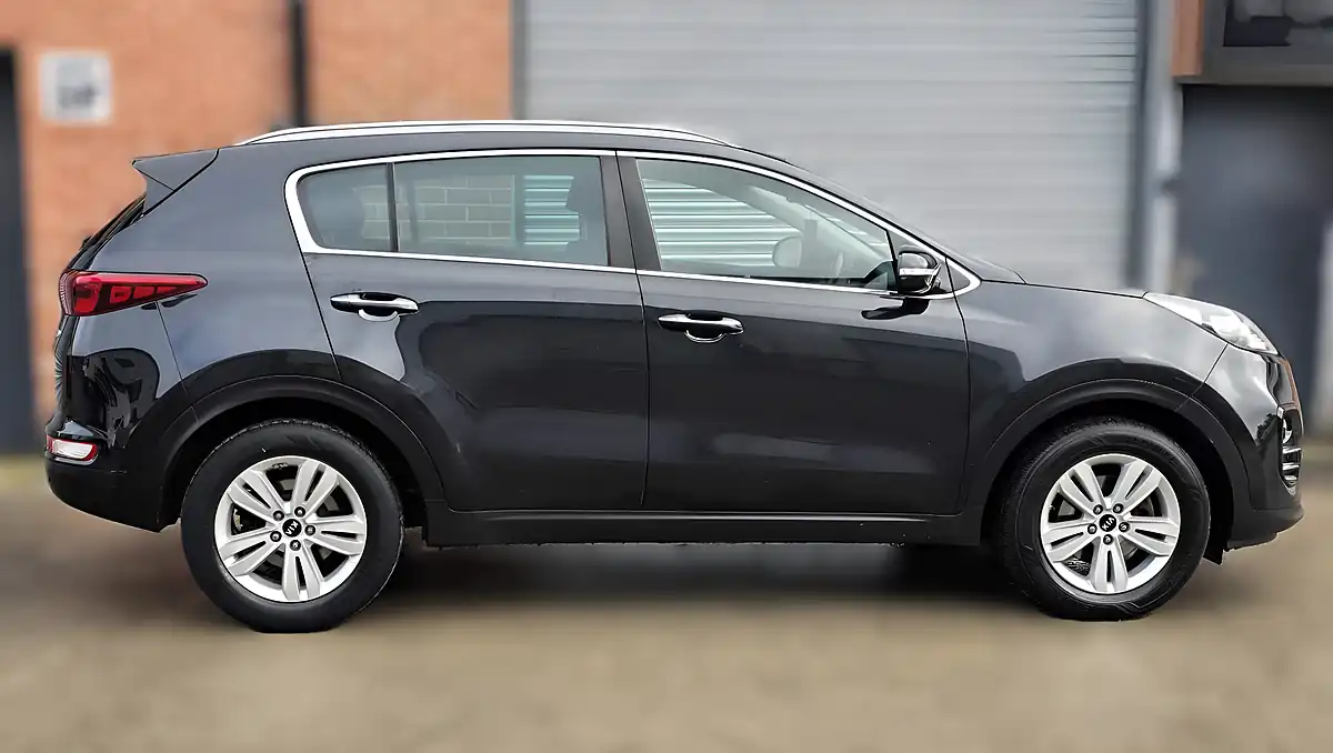 Used 2017 Kia Sportage 2 Black - Interior and Exterior details 7