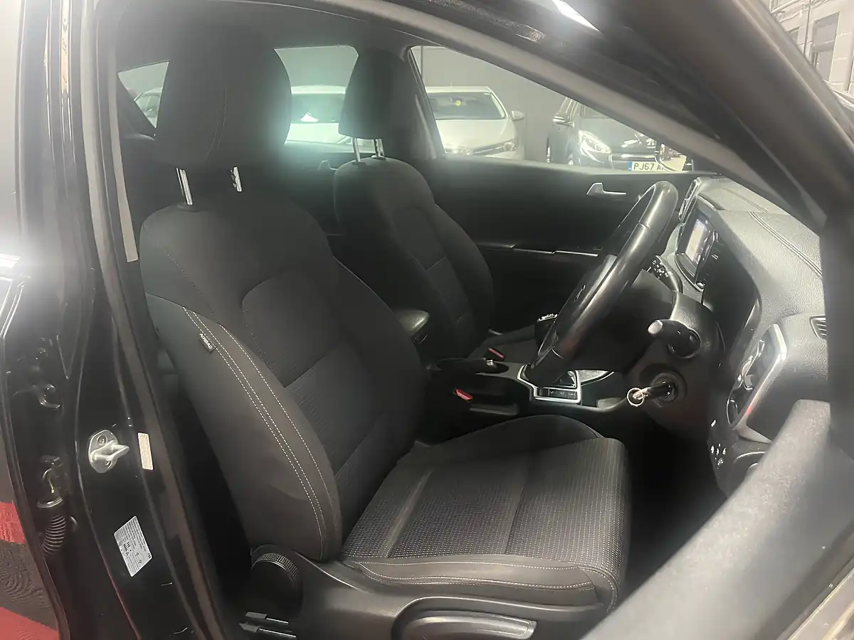 Used 2017 Kia Sportage 2 Black - Interior and Exterior details 13