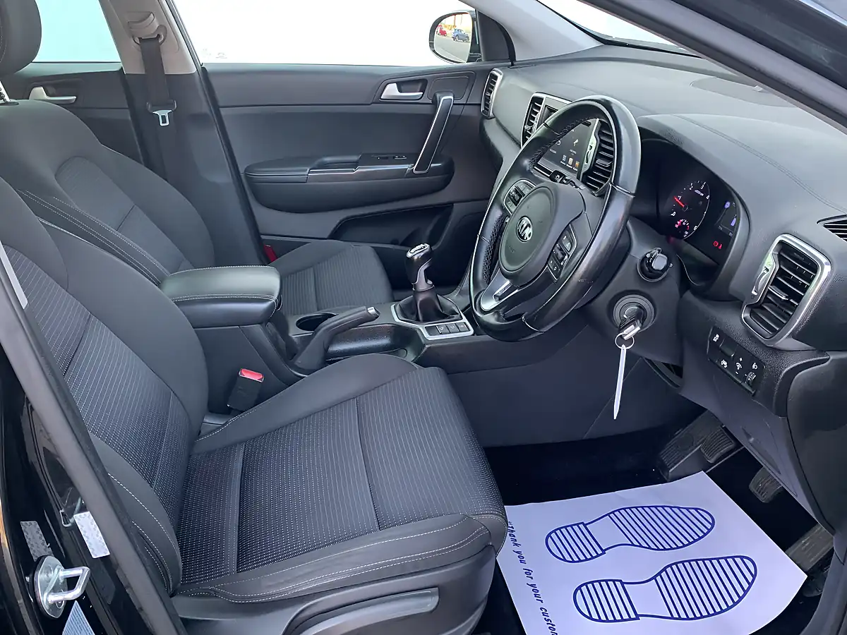Used 2017 Kia Sportage 2 Black - Interior and Exterior details 5