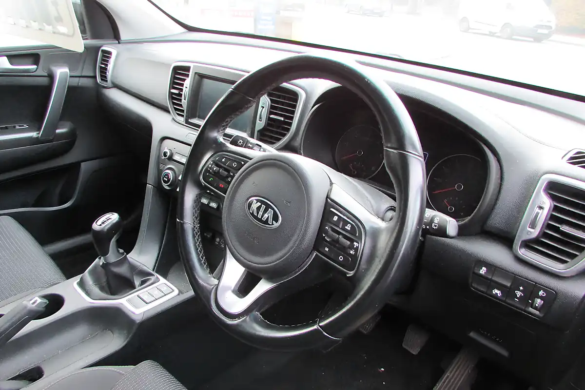 Used 2017 Kia Sportage 2 Black - Interior and Exterior details 9
