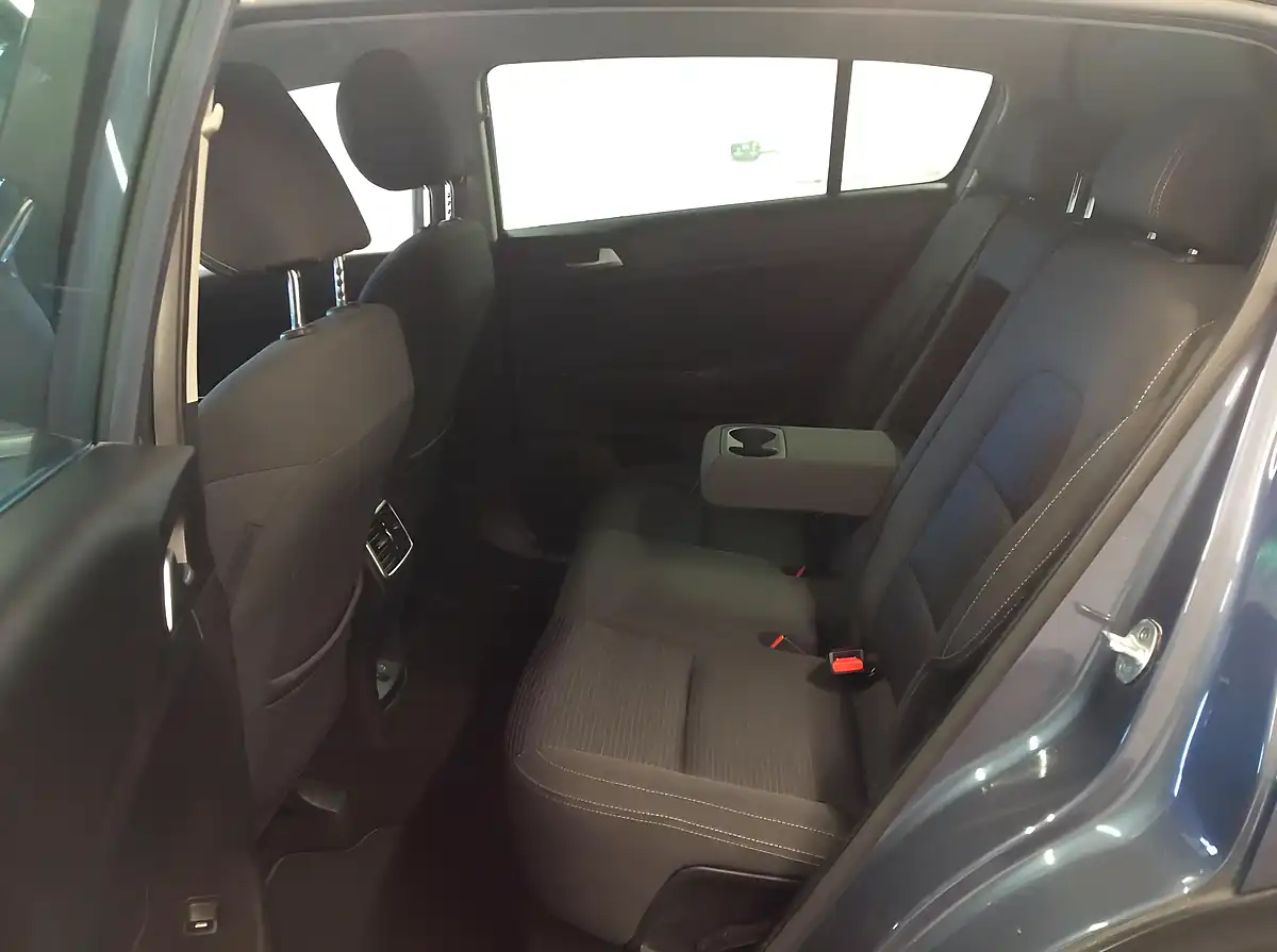 Used 2017 Kia Sportage 2 Blue - Interior and Exterior details 15