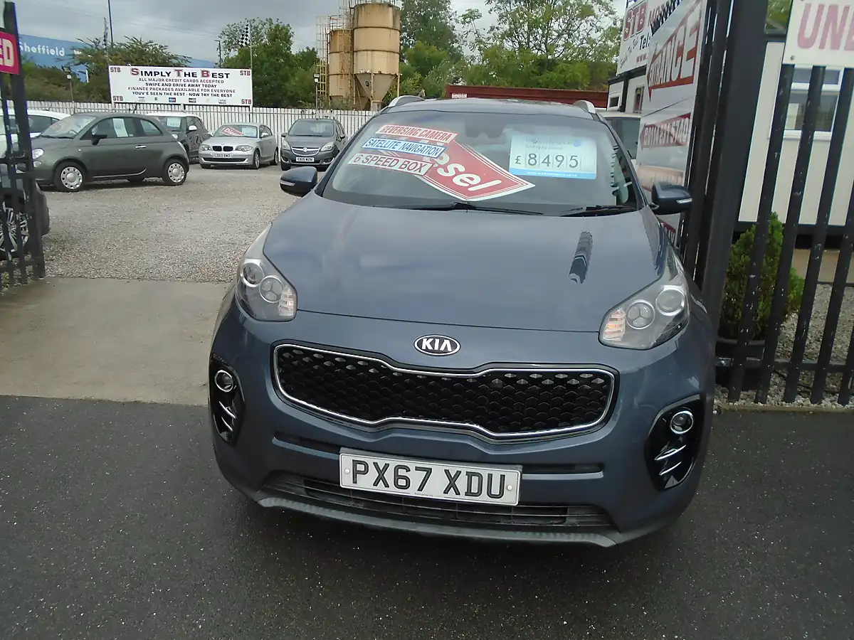 Used 2017 Kia Sportage 2 Blue - Interior and Exterior details 2