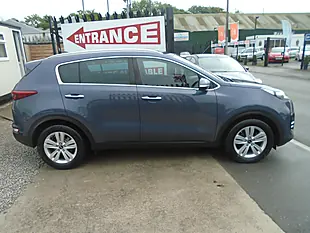 Used 2017 Kia Sportage 2 Blue - Interior and Exterior details 5