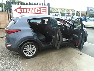 Used 2017 Kia Sportage 2 Blue - Interior and Exterior details 7