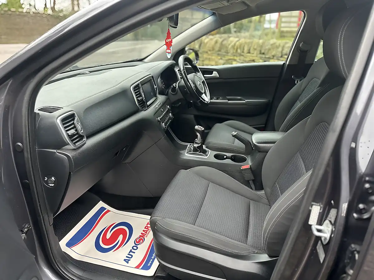 Used 2017 Kia Sportage 2 Grey - Interior and Exterior details 10