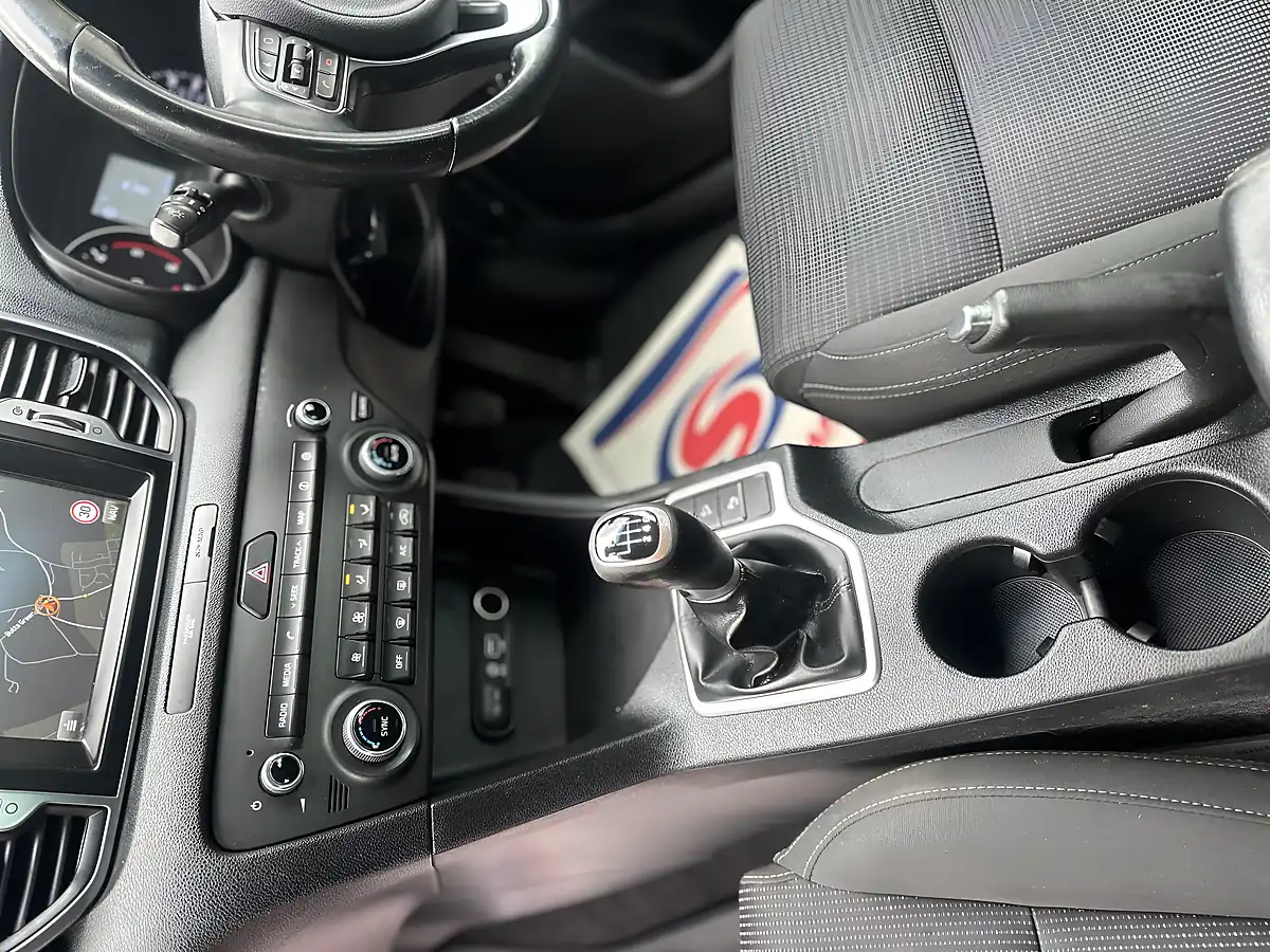 Used 2017 Kia Sportage 2 Grey - Interior and Exterior details 13