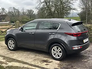 Used 2017 Kia Sportage 2 Grey - Interior and Exterior details 16