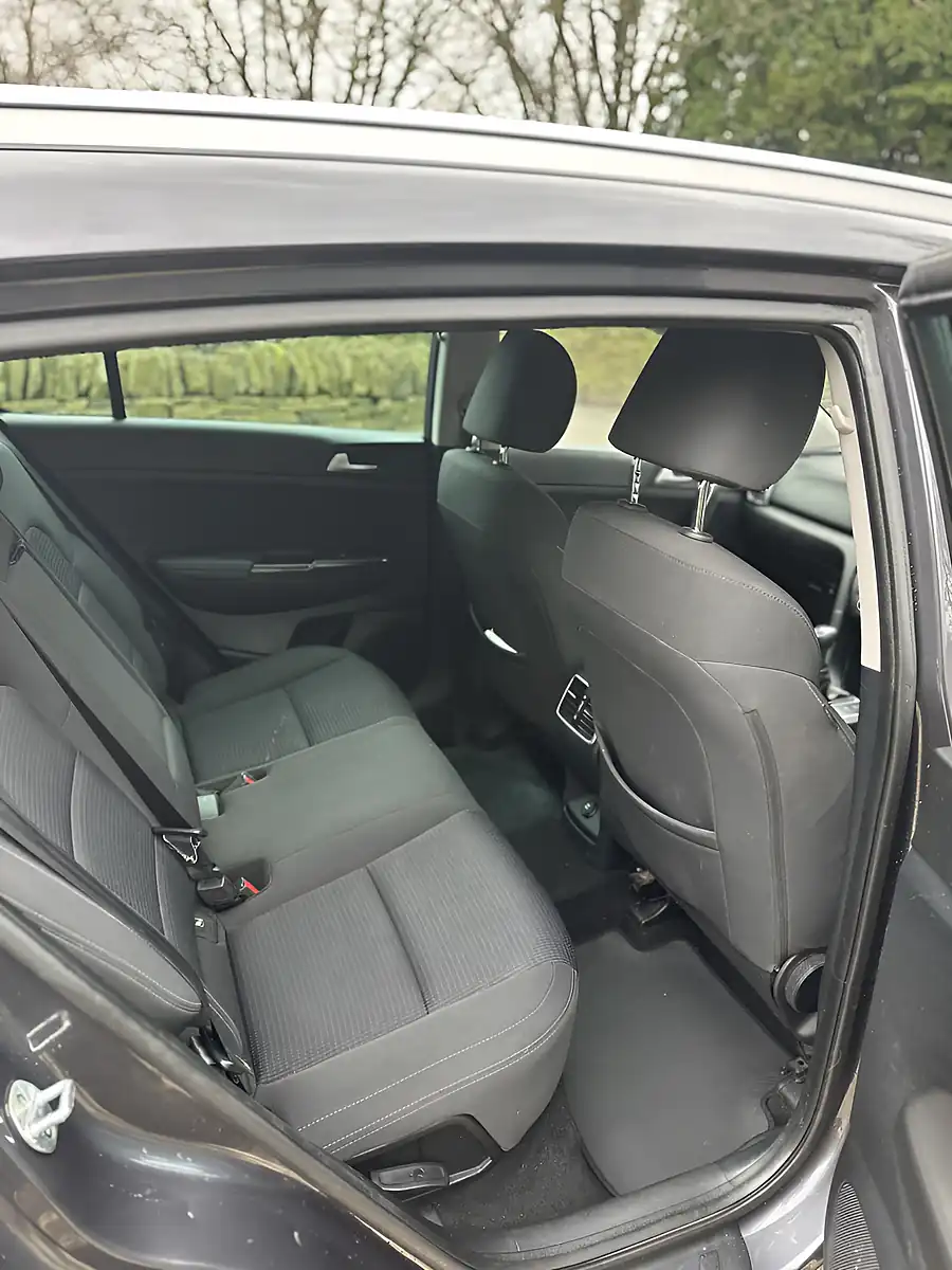 Used 2017 Kia Sportage 2 Grey - Interior and Exterior details 3