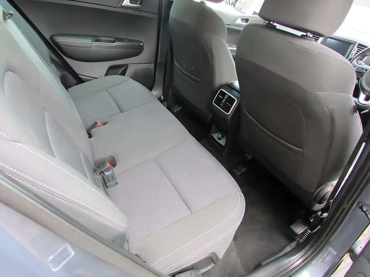 Used 2017 Kia Sportage 2 Isg Blue - Interior and Exterior details 12