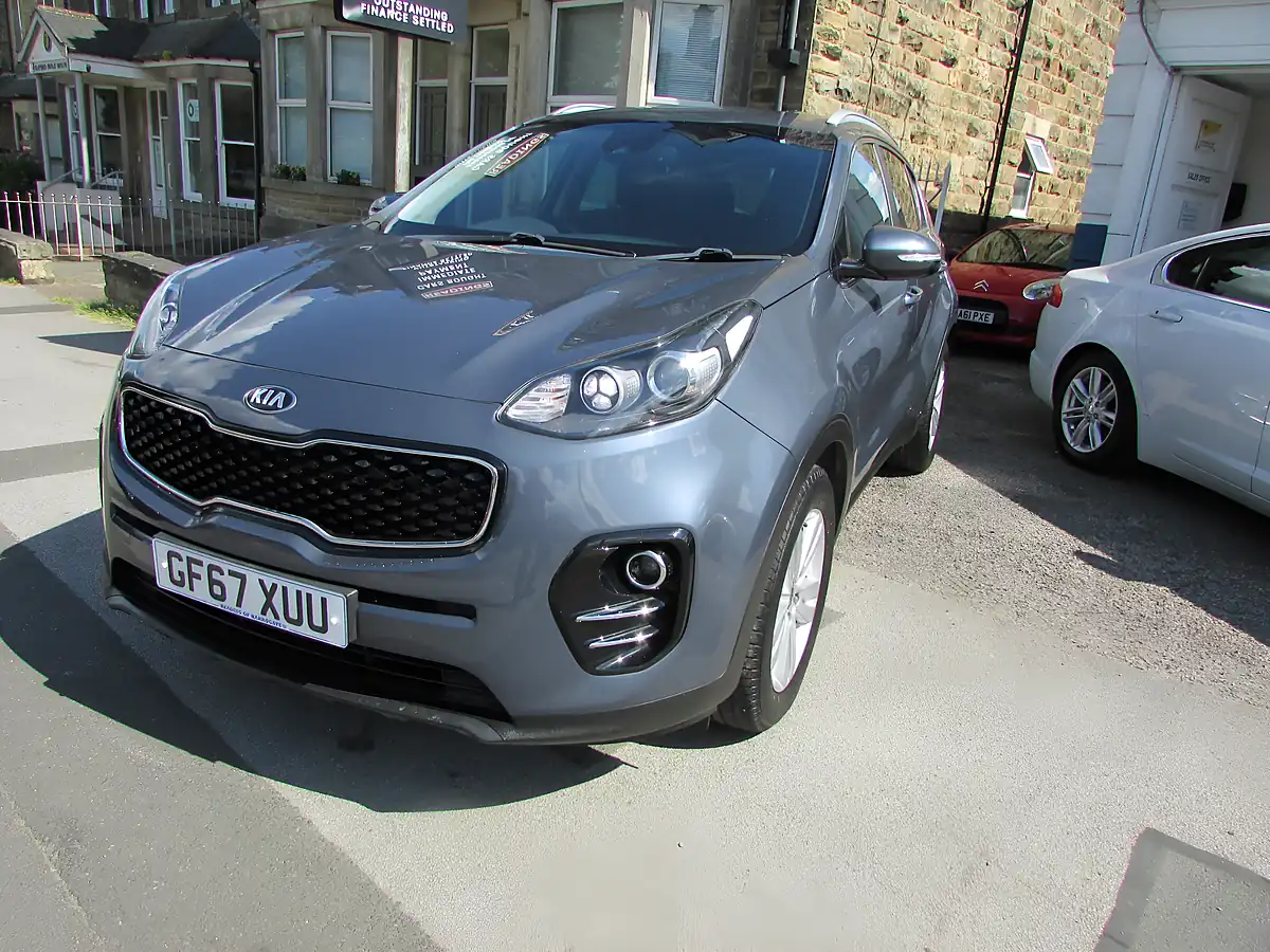 Used 2017 Kia Sportage 2 Isg Blue - Interior and Exterior details 7