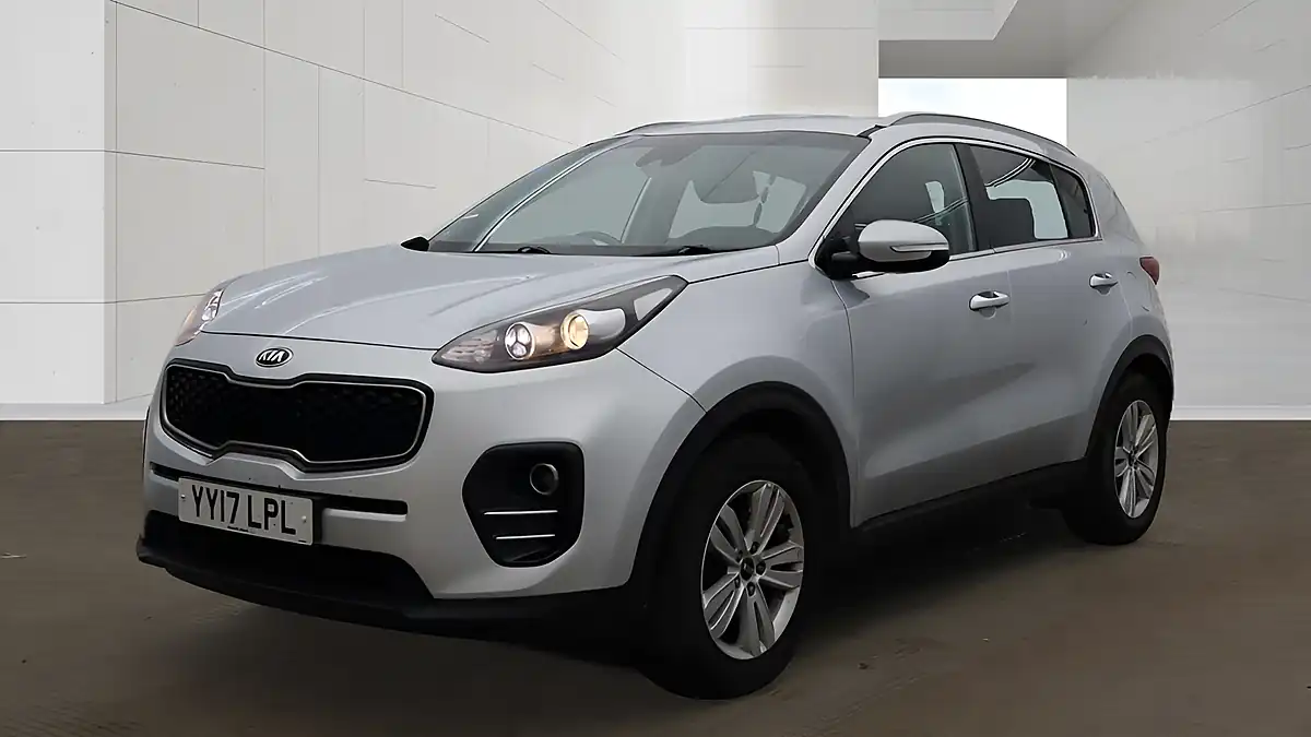 Used 2017 Kia Sportage 2 Silver - Interior and Exterior details 2