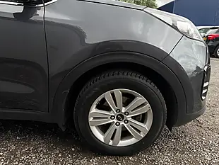 Used 2017 Kia Sportage 2 Silver - Interior and Exterior details 19