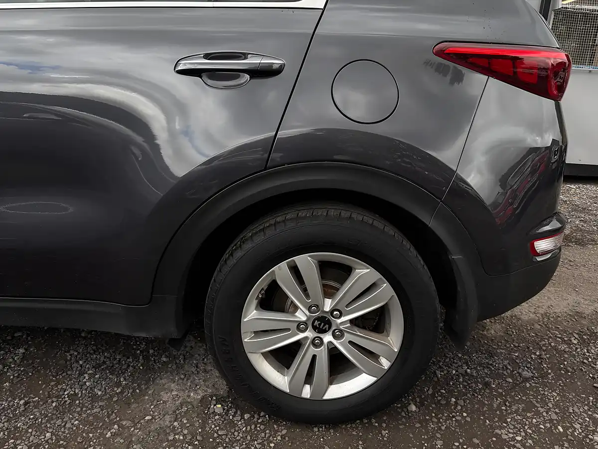 Used 2017 Kia Sportage 2 Silver - Interior and Exterior details 20