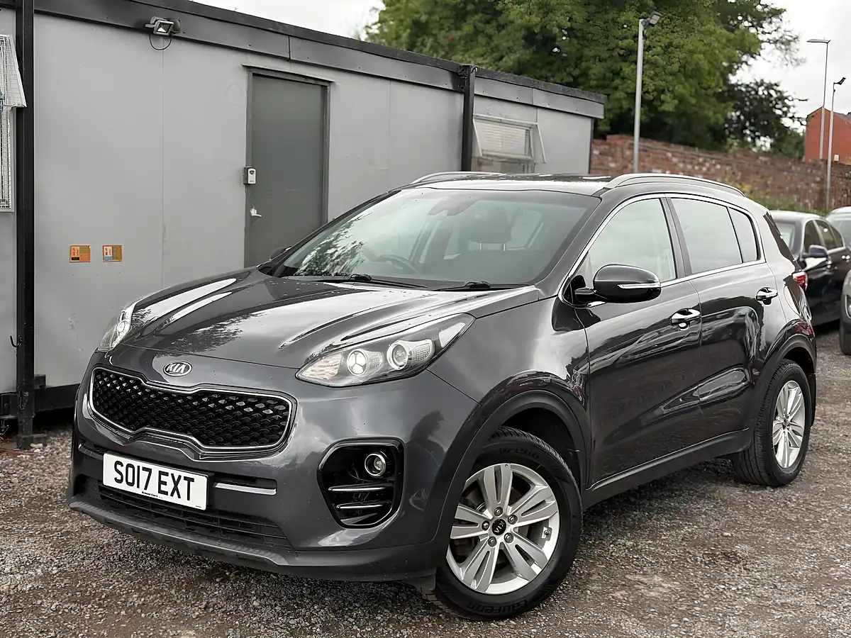 Used 2017 Kia Sportage 2 Silver - Interior and Exterior details 3