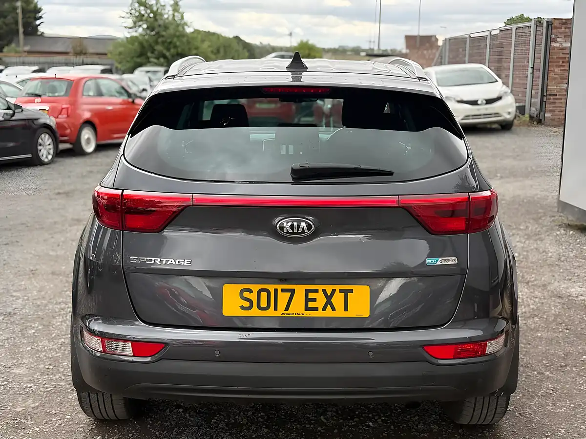 Used 2017 Kia Sportage 2 Silver - Interior and Exterior details 6