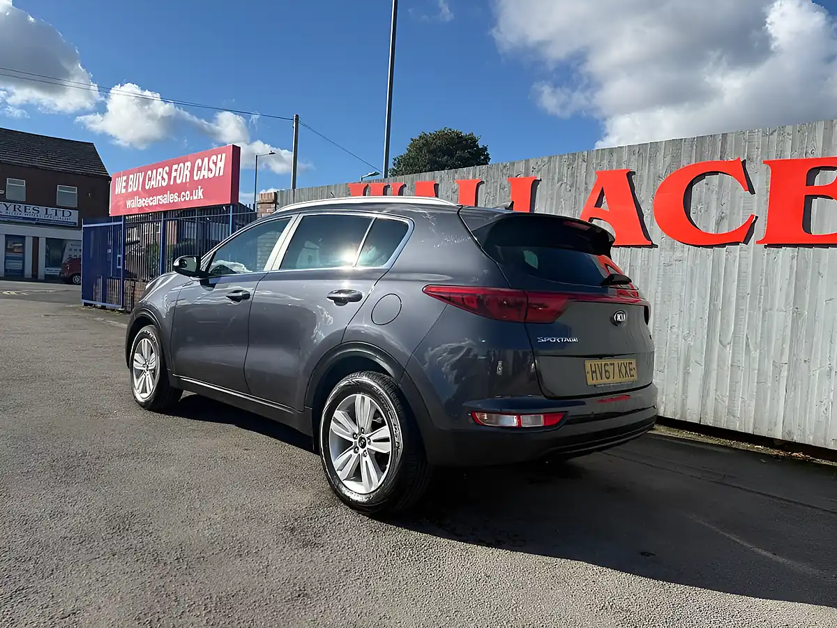 Used 2017 Kia Sportage 2 Silver - Interior and Exterior details 15