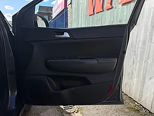 Used 2017 Kia Sportage 2 Silver - Interior and Exterior details 17