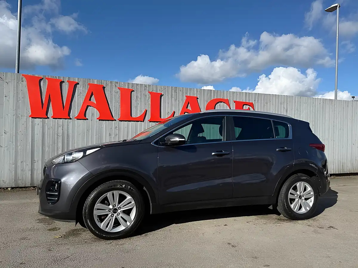 Used 2017 Kia Sportage 2 Silver - Interior and Exterior details 5