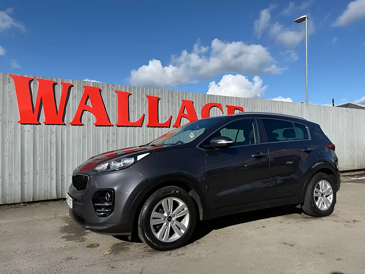 Used 2017 Kia Sportage 2 Silver - Interior and Exterior details 7