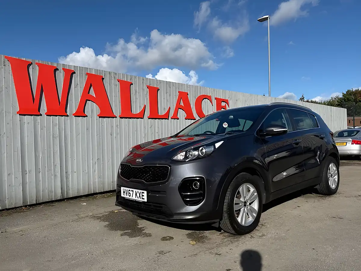 Used 2017 Kia Sportage 2 Silver - Interior and Exterior details 9