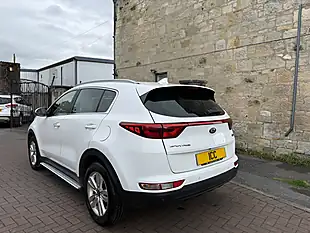 Used 2017 Kia Sportage 2 White - Interior and Exterior details 2
