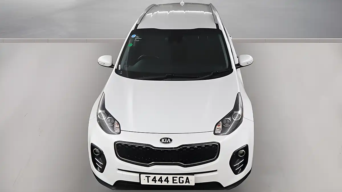 Used 2017 Kia Sportage 2 White - Interior and Exterior details 7
