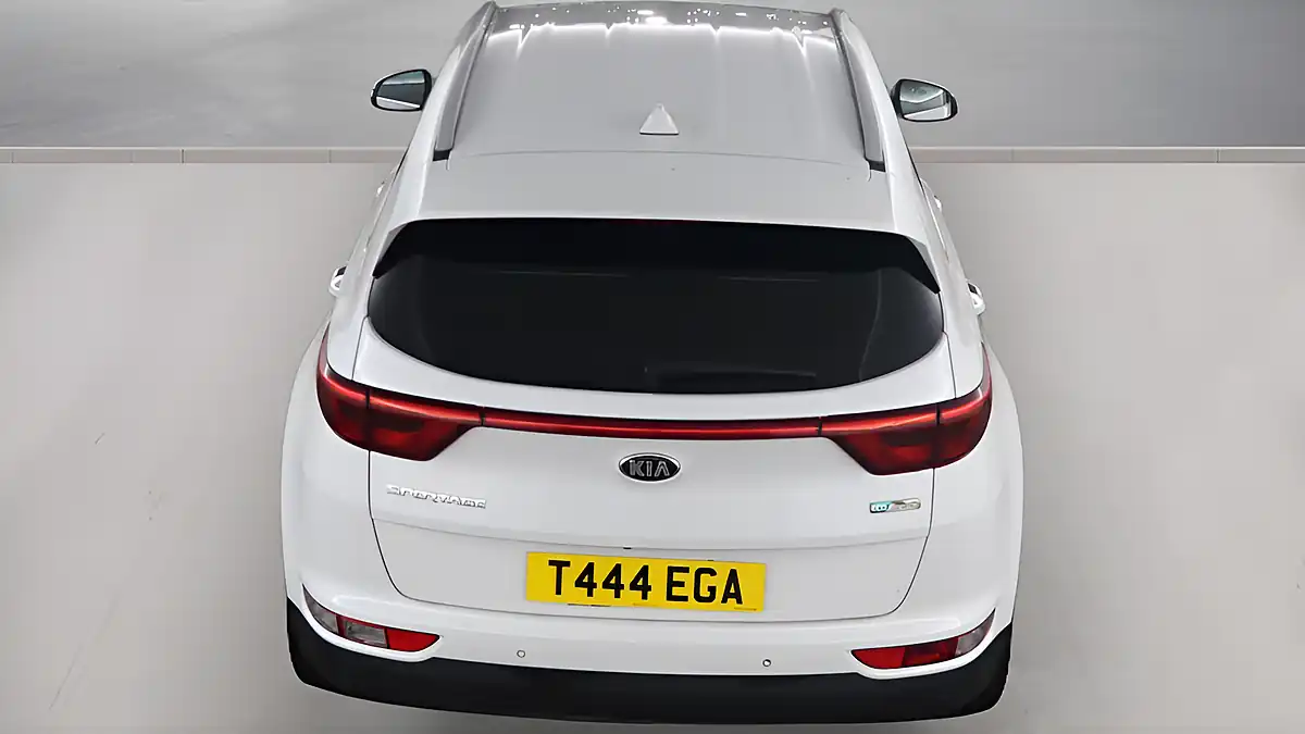 Used 2017 Kia Sportage 2 White - Interior and Exterior details 8