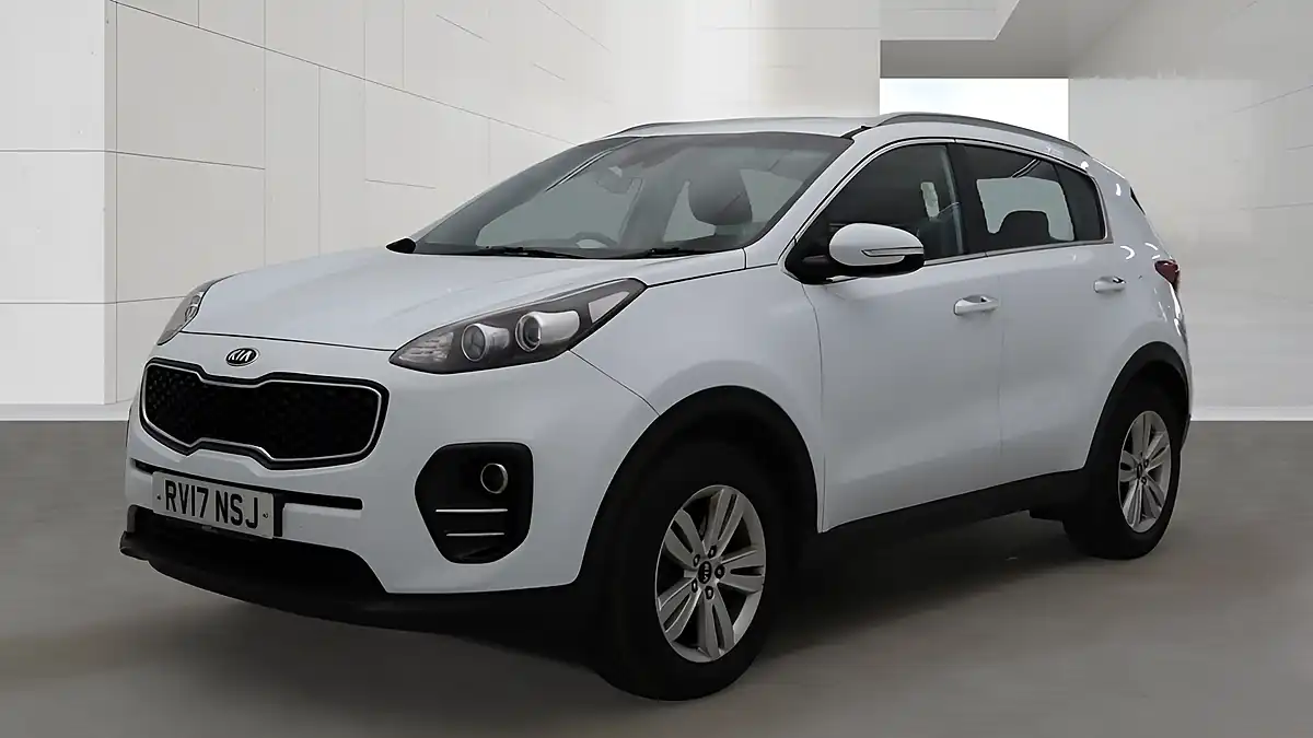 Used 2017 Kia Sportage 2 White - Interior and Exterior details 8