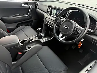 Used 2017 Kia Sportage 2 White - Interior and Exterior details 11