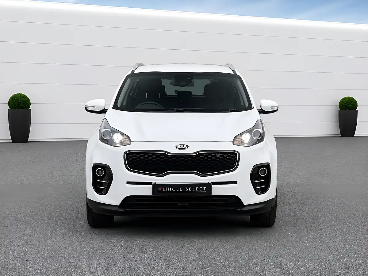 Used 2017 Kia Sportage 2 White - Interior and Exterior details 7
