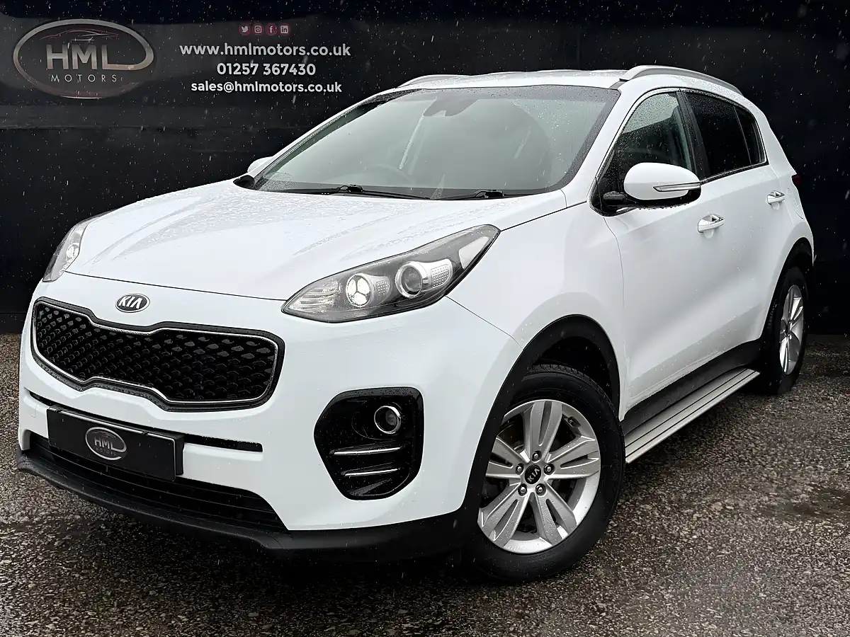 Used 2017 Kia Sportage 2 White - Front View