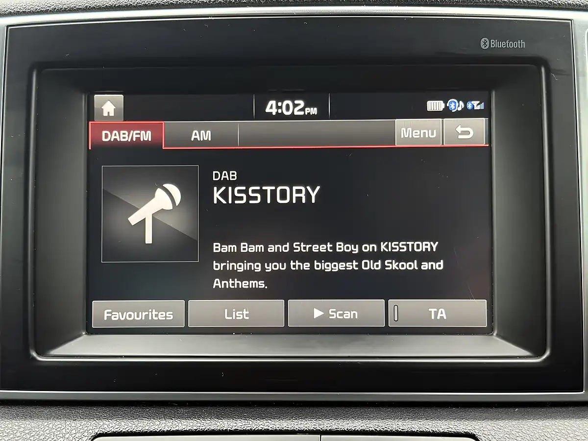Used 2017 Kia Sportage 2 White - Interior and Exterior details 15
