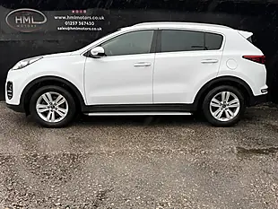 Used 2017 Kia Sportage 2 White - Interior and Exterior details 3