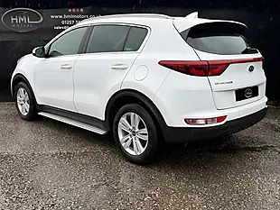 Used 2017 Kia Sportage 2 White - Interior and Exterior details 4