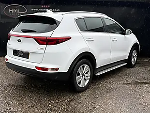 Used 2017 Kia Sportage 2 White - Interior and Exterior details 8