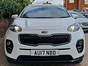 Used 2017 Kia Sportage 2 White - Interior and Exterior details 5