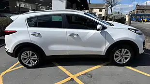 Used 2017 Kia Sportage 2 White - Interior and Exterior details 14