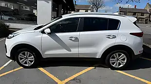Used 2017 Kia Sportage 2 White - Interior and Exterior details 15