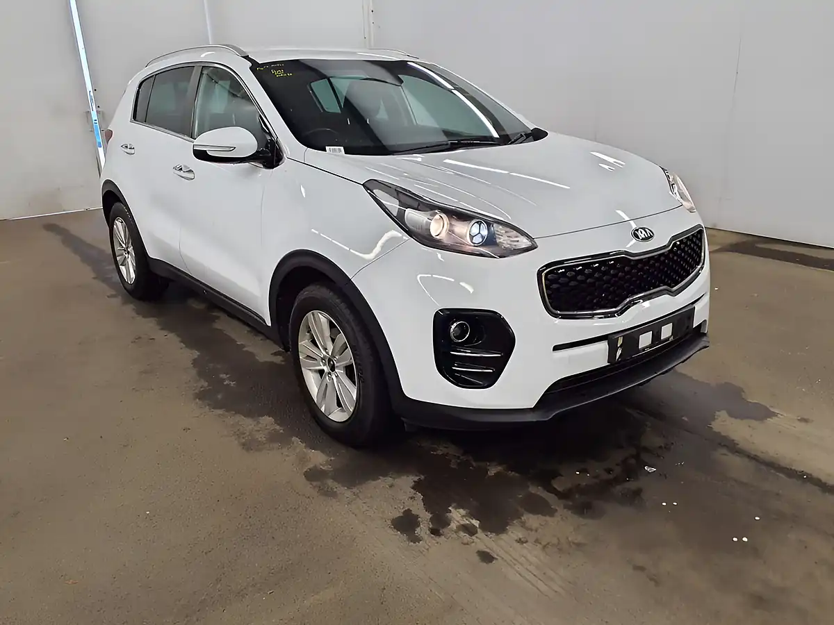 Used 2017 Kia Sportage 2 White - Front View